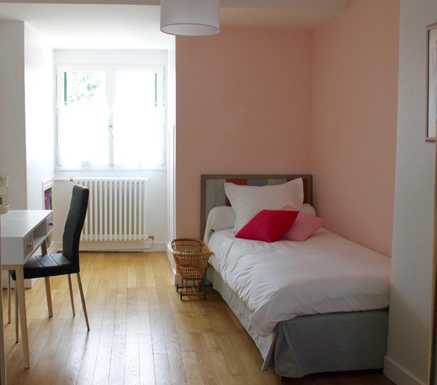 Au Coeur De Beauvais Bed & Breakfast Exterior photo
